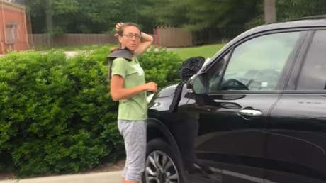 "Van a acabar matándote": Pillan a una falsa mendiga con las manos en la masa en EE.UU. (VIDEO)