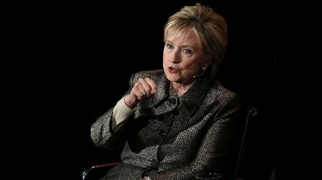 ¿Hitler o Hillary?: Atribuyen la autoría de 'Mein Kampf' a Hillary Clinton en la Wikipedia