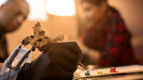 ¿Por qué los británicos se tatúan abejas después del atentado de Mánchester? (FOTOS)