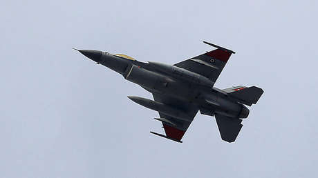 Egipto ataca bases terroristas en Libia en respuesta al ataque contra cristianos coptos (VIDEO)