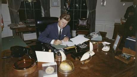 El canal de comunicación secreto que previno una guerra entre EE.UU. y la URSS