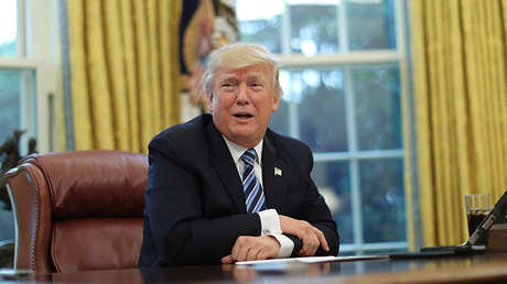 Donald Trump reta a los internautas a adivinar el significado de su misterioso "covfefe"