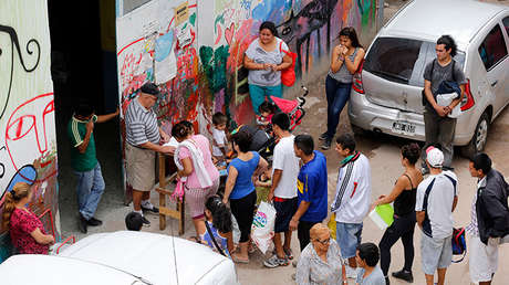 Seis cuadras de cola: Buenos Aires ofrece 10.000 puestos de trabajo 