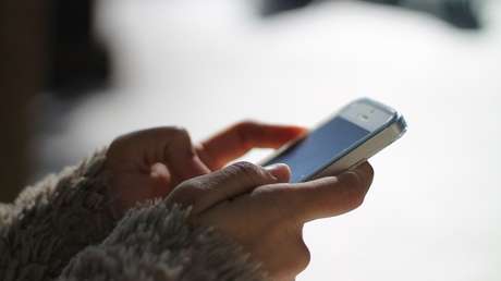 ¿Una suscripción eterna? Advierten sobre una nueva estafa que circula por WhatsApp