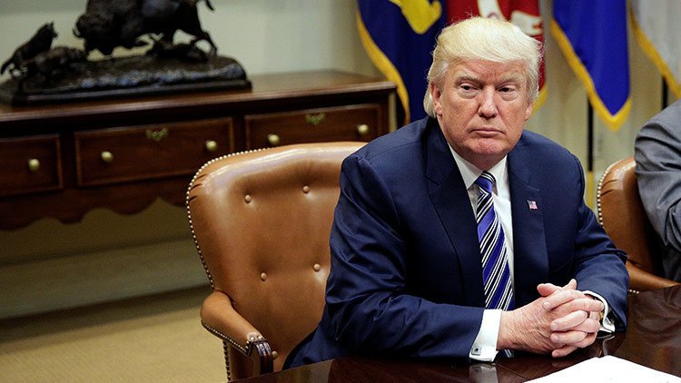 Trump envía condolencias a Irán por los atentados pero acusa a Teherán de patrocinar el terrorismo