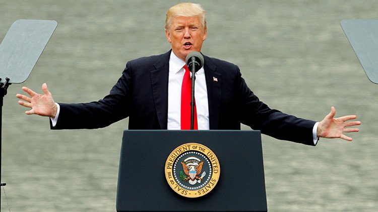 Exsecretario de Trabajo de EE.UU.: "Trump es un sociópata y me temo que esté perdiendo la cabeza"