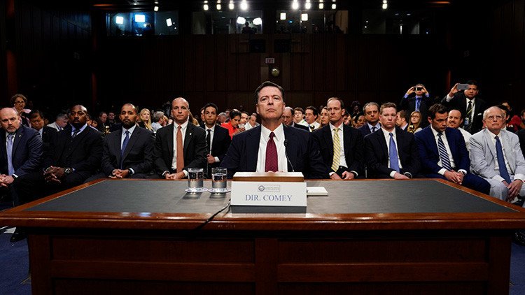 El abogado de Trump solicita investigar a Comey por divulgar "comunicaciones privilegiadas"