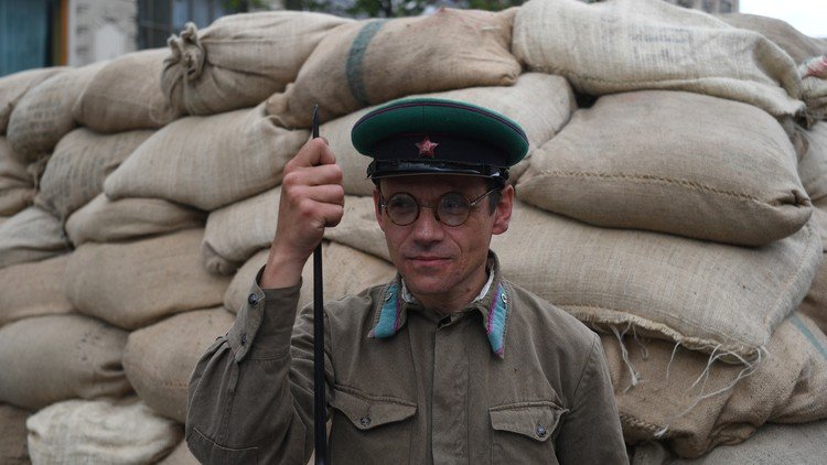 Periodistas occidentales confunden un festival histórico en Moscú con  barricadas contra opositores 