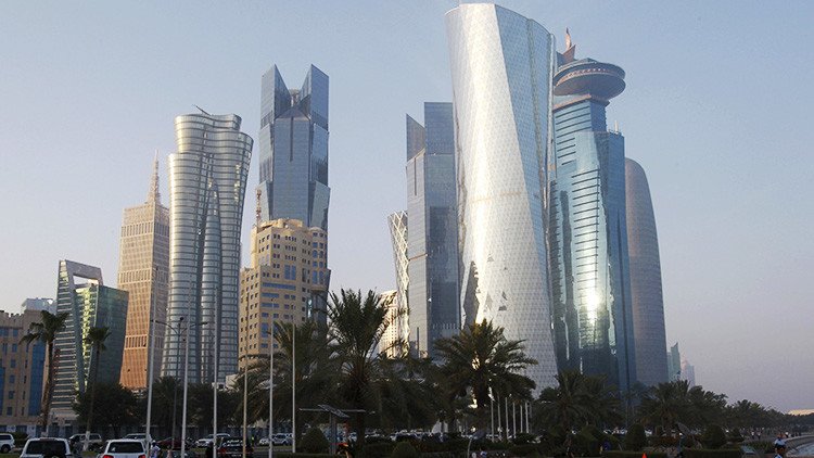 Crisis diplomática: El emir de Catar envía un mensaje al presidente Putin