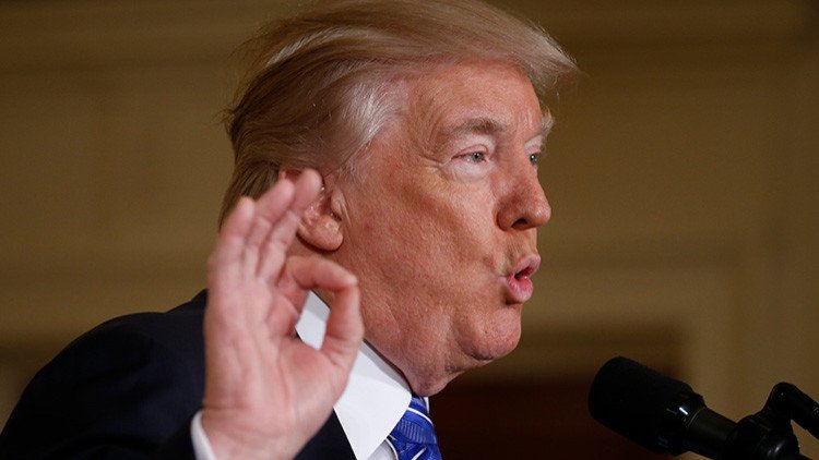 La CNN elimina un artículo sobre los lazos del equipo de Trump con Rusia