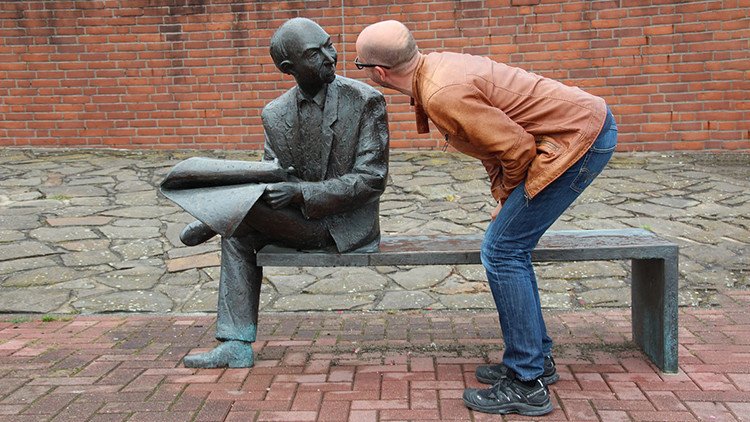 Harvard revela el truco infalible para caer más simpático