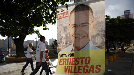 Ministro de Comunicación de Venezuela recibe a opositores en el canal del Estado