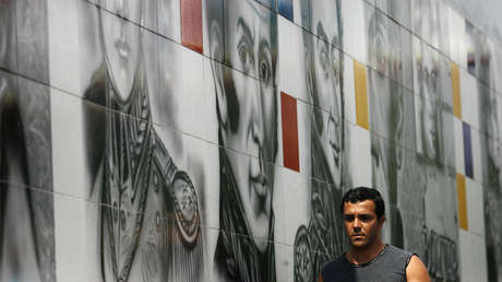 Video: Construyen un muro que separa a dos países en América (y no tiene relación con Trump)