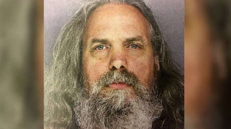 Enjuician al 'profeta' pedófilo que convenció a una pareja de entregarle a sus 6 hijas