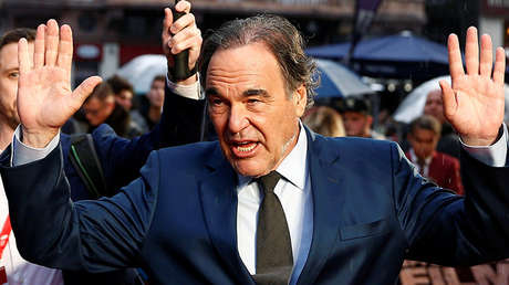 Oliver Stone: "Desde 1917, EE.UU. trata de culpar a Rusia de todo"