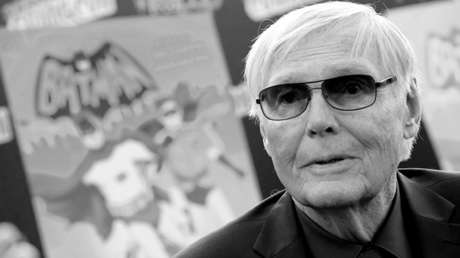 Muere Adam West, actor de la serie original de 'Batman' en televisión (VIDEO, FOTOS)