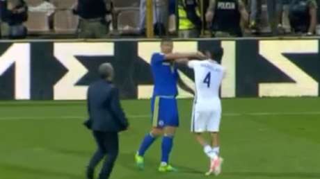 La disputa entre dos compañeros de equipo termina con el enfrentamiento de dos selecciones