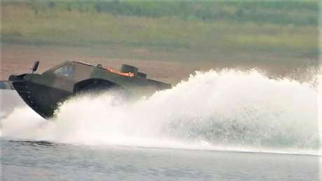 China desarrolla el vehículo anfibio de combate más rápido del mundo