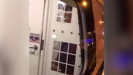 VIDEO: El beso de despedida del terrorista de la mezquita