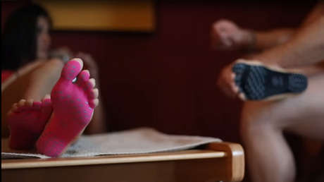 ¡Adiós a los zapatos!: Con 'NakeFit' podrá andar descalzo por cualquier superficie (VIDEO)