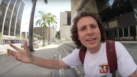 Venezuela: Asaltan a un 'youtuber' mexicano mientras recorría las calles de Caracas