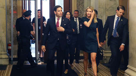 Fotos: El abrazo 'fallido' de Ivanka Trump con Marco Rubio se hace viral
