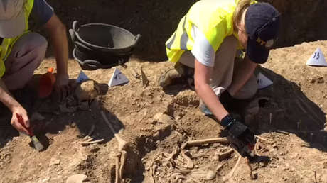 Exhuman la primera fosa común de la Guerra Civil española en Cataluña (video)