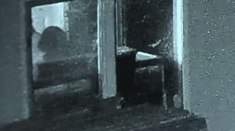 Lo obligan a abrir la caja fuerte y reciben su merecido