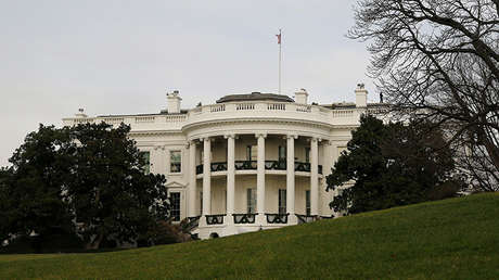 La CNN envía a un dibujante a una rueda de prensa 'cerrada' de la Casa Blanca (FOTO)
