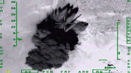 VIDEO: La Fuerza Aérea de Rusia arrasa puestos de mando y arsenales del EI en Siria
