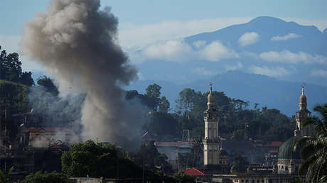 Terroristas vinculados al EI buscan abrir nuevos frentes en Asia, advierte un almirante de EE.UU.