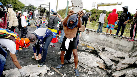 "Con el pretexto de mejorar Venezuela, alguien trata de destruir el Estado"