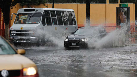 "Hemos vuelto a ser Tenochtitlan": Fotos, videos y memes de las inundaciones en la capital mexicana