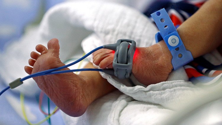 "Milagro de Dios" en Brasil: salvan a un bebé herido de bala en el útero de su madre