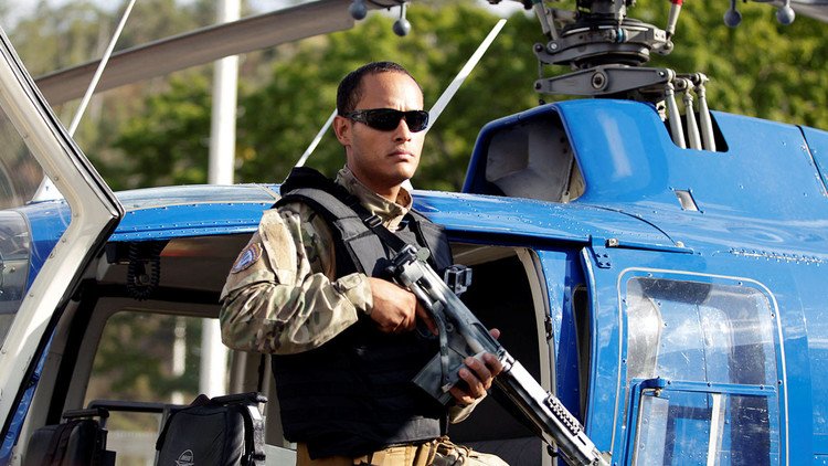 "Rubio y tipo estrella de Hollywood": Así define la prensa al atacante del helicóptero en Venezuela