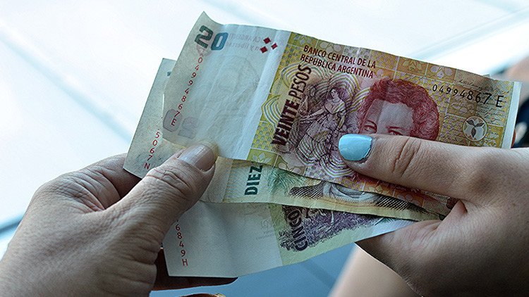 "Hay una feminización de la pobreza": Las argentinas ganan un 27% menos que los hombres