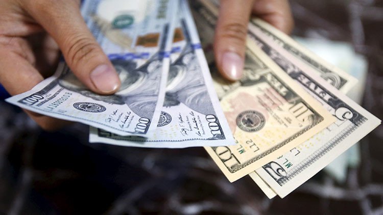 'Con los días contados': Directivo del Bank of America vaticina el fin de la era del dólar