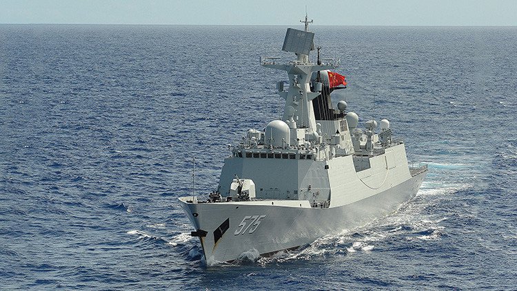 Buques chinos realizan ejercicios con fuego real en el mar Mediterráneo