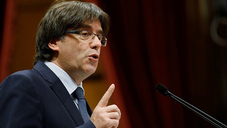 Puigdemont: "No renunciaremos al referéndum catalán aunque lo prohíba el Tribunal Constitucional"