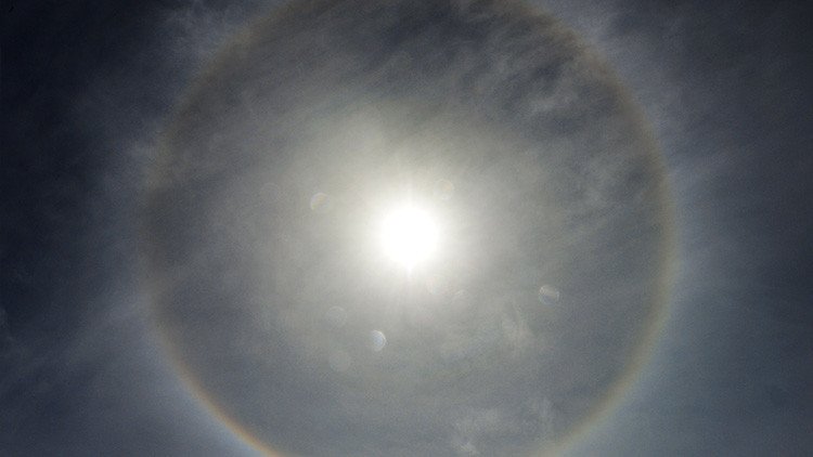 VIDEO: Captan uno de los fenómenos más raros desde lo alto de un rascacielos ruso