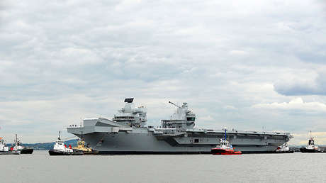 El mayor buque de la Armada británica se queda sin protección
