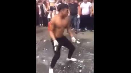 Este hombre quiere demostrar que la cerveza destruye las neuronas