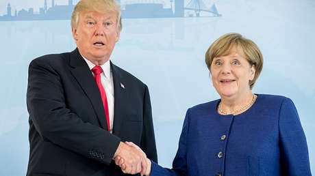 Por fin: Merkel y Trump se dan un apretón de manos en vísperas de la cumbre del G20 (VIDEO)