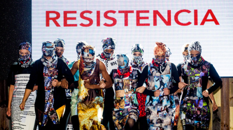 ¿Moda guarimbera?: Presentan una línea de ropa inspirada en los violentos venezolanos