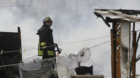 Dos familias quedan sepultadas por un edificio derrumbado en Nápoles