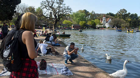 Acércate más: El país más "toquetón" del mundo está en Latinoamérica