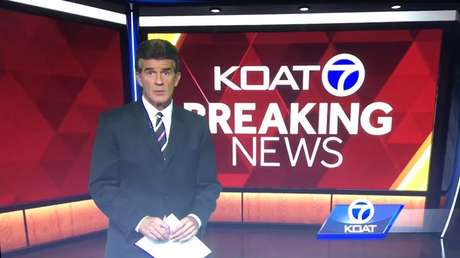 Un presentador pierde los estribos (y los papeles) en directo