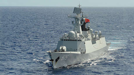 Buques chinos realizan ejercicios con fuego real en el mar Mediterráneo