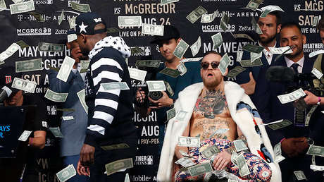 Insultos racistas y provocaciones: Mayweather y McGregor calientan la 'pelea del dinero' (VIDEO)