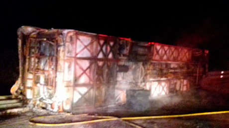 Ecuador: Un autobús se incendia y provoca la muerte de 14 personas